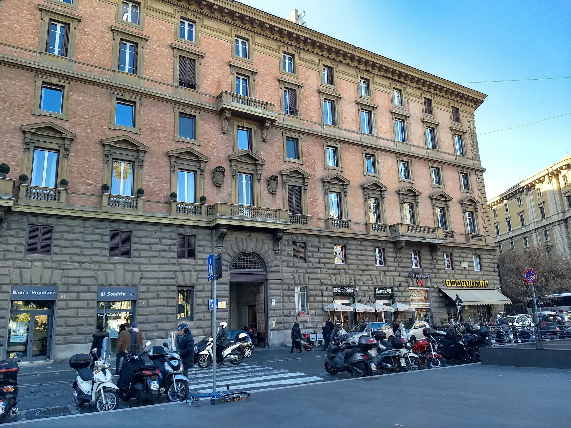 Amoraroma, Economy Guest House With Shared Bathrooms Exterior photo