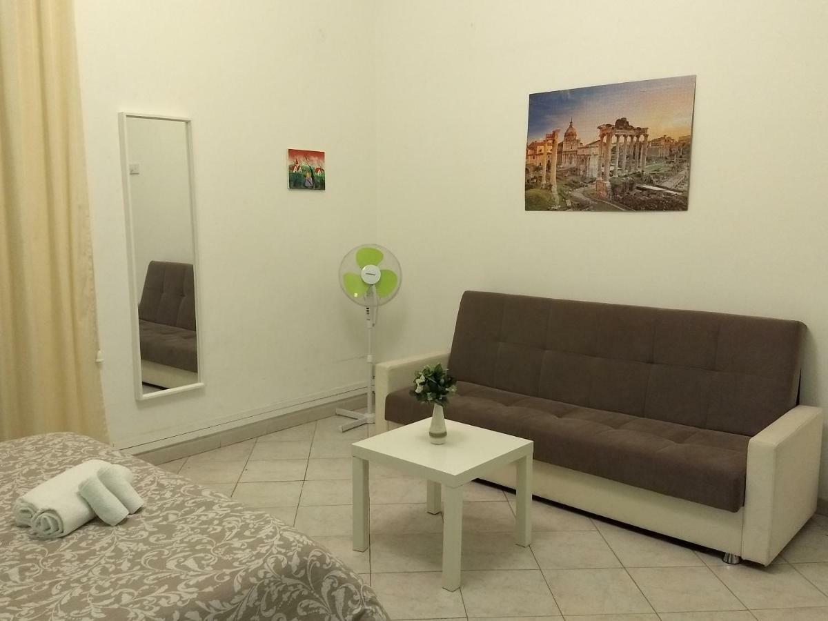 Amoraroma, Economy Guest House With Shared Bathrooms Exterior photo